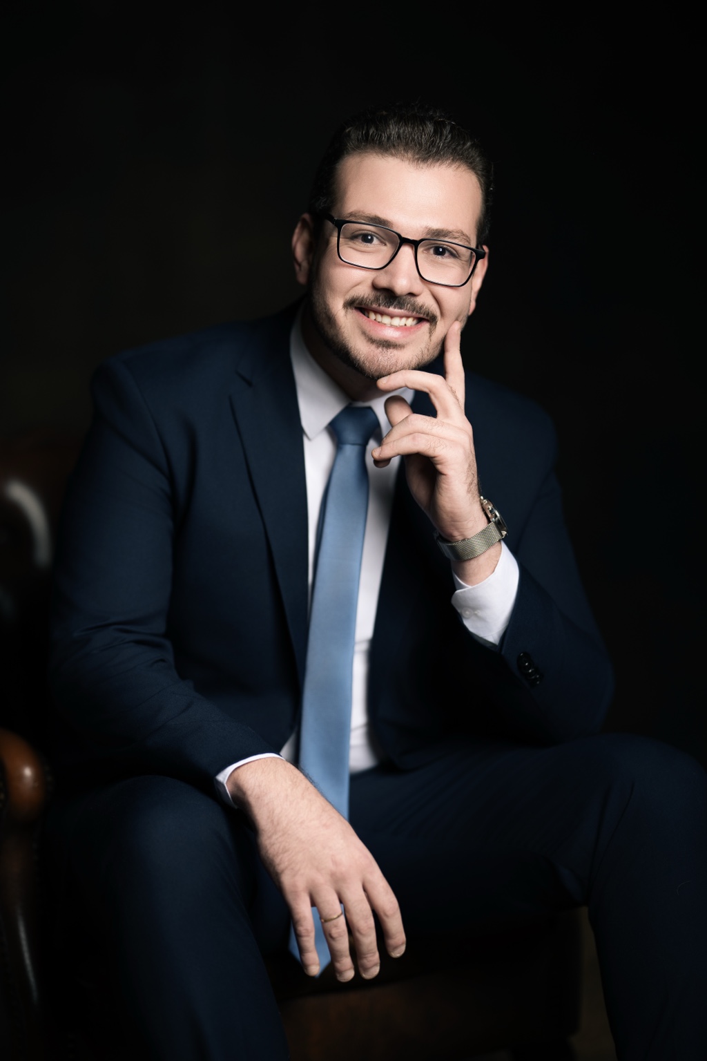 Yan Elias em retrato profissional